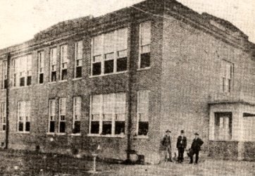 Horn Lake School First Building 