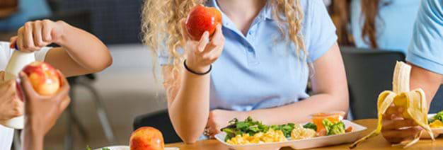 image of students eating lunch