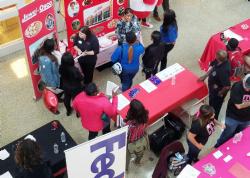 Students Attend #Chicago100K Job Fair