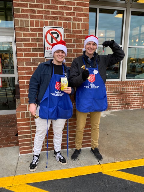 Key club volunteers with Salvation Army